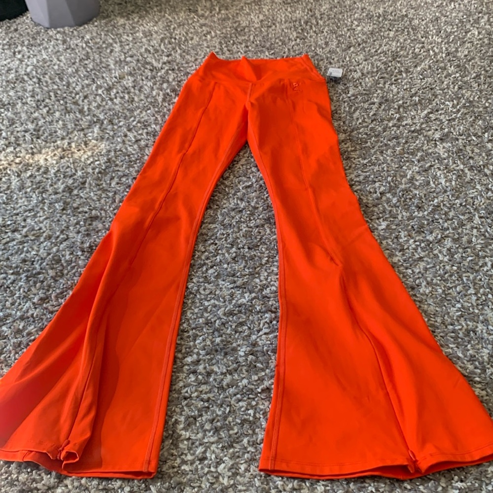 Brand new flared athletic pants, size small